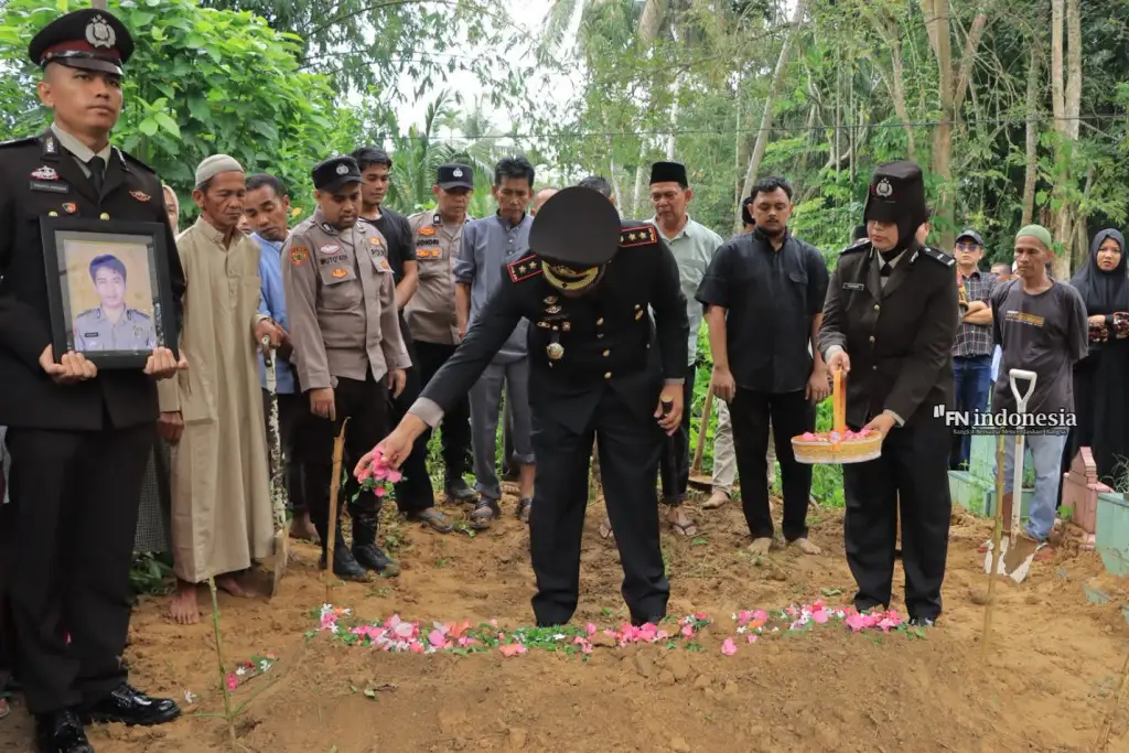 Kapolri Anugerahkan KPLB Ipda Anumerta untuk Almarhum Apendra, Kapolda Riau: Dedikasi Jadi Warisan Abadi